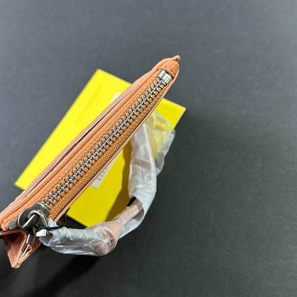 🔥🔥NEW Marc Jacobs Orange Croc Embossed Leather Snapshot Zip Wallet Card Holder - Picture 3 of 5